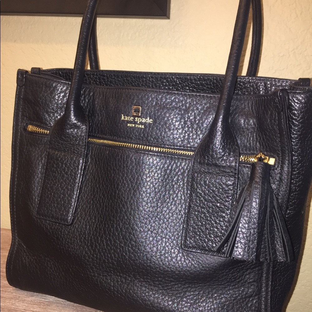 Kate spade shoulder bag.